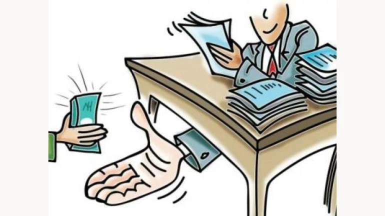 हप्तेखोरीत पोलिसच वरचढ, बघा ‘इतकी’ करतात कमाई हप्तेखोरीत पोलिसच वरचढ, बघा ‘इतकी’ करतात कमाई