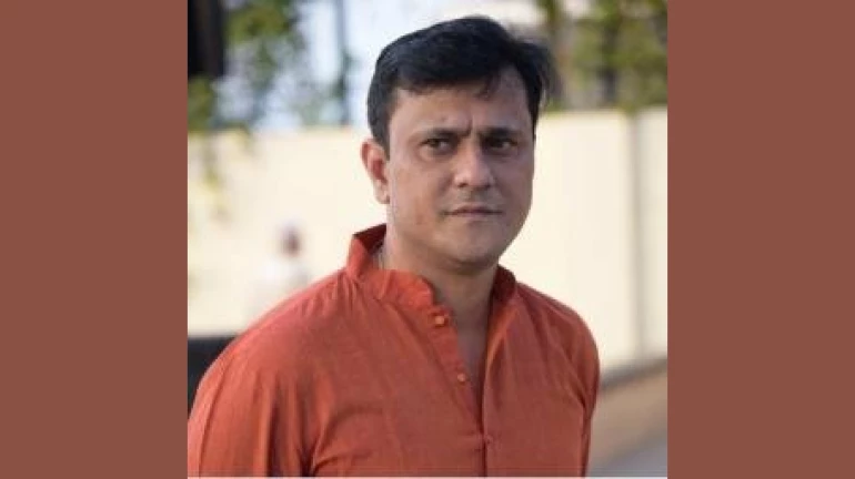 चक्क ‘या’ वस्तूंच्या पाकिटावरही आदित्य ठाकरेंचा फोटो, शिवसेनेच्या जाहीरातबाजीवर मनसेची टीका चक्क ‘या’ वस्तूंच्या पाकिटावरही आदित्य ठाकरेंचा फोटो, शिवसेनेच्या जाहीरातबाजीवर मनसेची टीका