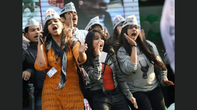 ‘आप’च्या मुंबई कार्यालयातही जल्लोष, विजयाच्या हॅटट्रीकमुळे कार्यकर्ते खूष ‘आप’च्या मुंबई कार्यालयातही जल्लोष, विजयाच्या हॅटट्रीकमुळे कार्यकर्ते खूष