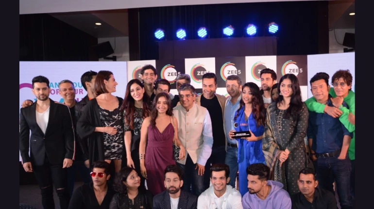 ZEE5 पर इस महीने एंटरटेनमेंट ही एंटरटेनमेंट! ZEE5 पर इस महीने एंटरटेनमेंट ही एंटरटेनमेंट!