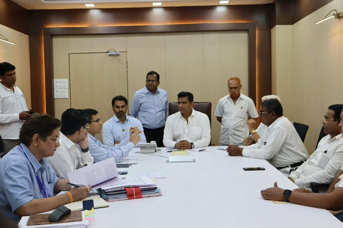 Aslam Shaikh proposes financial help of ₹5 lakh to families of deceased fishermen