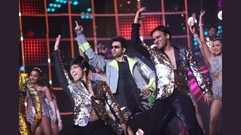 फिल्मफेयर अवॉर्ड्स के स्टेज पर कार्तिक आर्यन का सुपर धमाल फिल्मफेयर अवॉर्ड्स के स्टेज पर कार्तिक आर्यन का सुपर धमाल