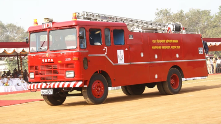 मुंबईत सात नवीन अग्निशमन केंद्रे उभारणार मुंबईत सात नवीन अग्निशमन केंद्रे उभारणार