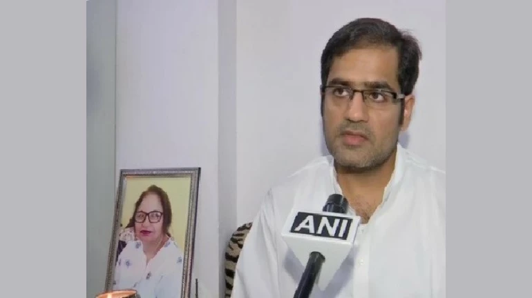 चीनमधून आईचा मृतदेह आणण्यासाठी डाॅक्टर मुलाचे पंतप्रधान नरेंद्र मोदींना पत्र चीनमधून आईचा मृतदेह आणण्यासाठी डाॅक्टर मुलाचे पंतप्रधान नरेंद्र मोदींना पत्र