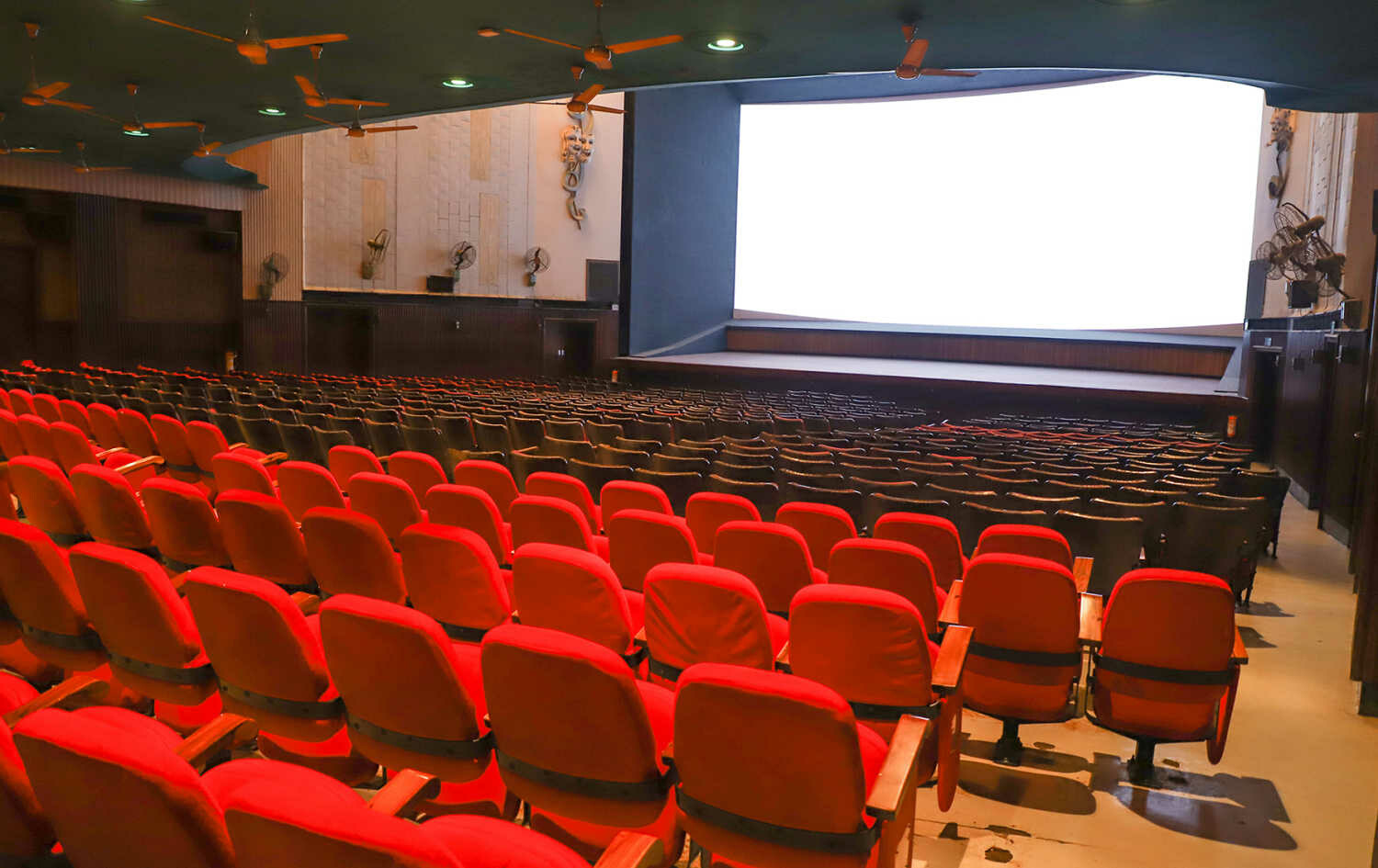 ये फिल्म 24 घंटों/ सातों दिन रहेगी सिनेमाघरो में