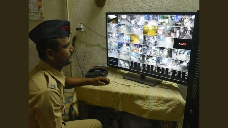 राज्यातील सर्व पोलिस स्टेशनमध्ये सीसीटीव्ही बसवणार- गृहमंत्री राज्यातील सर्व पोलिस स्टेशनमध्ये सीसीटीव्ही बसवणार- गृहमंत्री