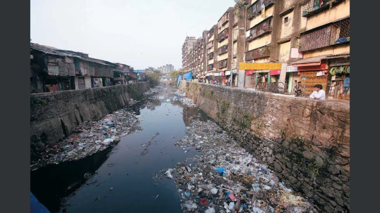 उच्चभ्रू वसाहतीतील नव्हे तर सर्वच नाले बंदिस्त करा, नगरसेवकांची मागणी उच्चभ्रू वसाहतीतील नव्हे तर सर्वच नाले बंदिस्त करा, नगरसेवकांची मागणी