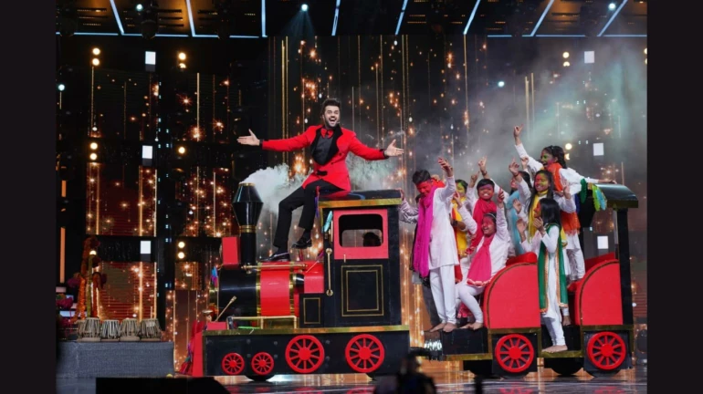 धर्मेन्द्र के साथ मनीष पॉल का जय-वीरू मोमेंट धर्मेन्द्र के साथ मनीष पॉल का जय-वीरू मोमेंट