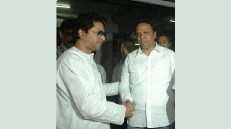 आशिष शेलार राज ठाकरेंच्या भेटीला,महानगर पालिका निवडणूका एकत्र लढवणार ? आशिष शेलार राज ठाकरेंच्या भेटीला,महानगर पालिका निवडणूका एकत्र लढवणार ?