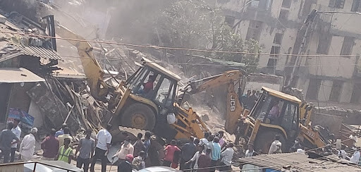 एलबीएस मार्गावरील अतिक्रमणांवर पुन्हा कारवाईचा धडाका