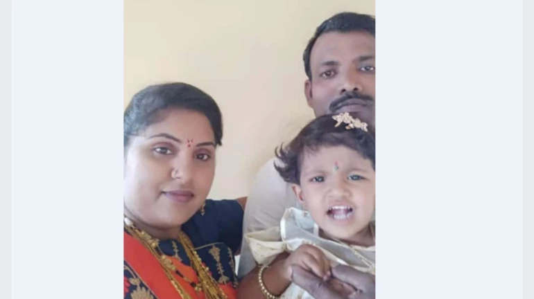 जमिनीच्या वादातून टोकाची भूमिका, आई-वडिलांसह पाच वर्षांच्या मुलीची आत्महत्या जमिनीच्या वादातून टोकाची भूमिका, आई-वडिलांसह पाच वर्षांच्या मुलीची आत्महत्या