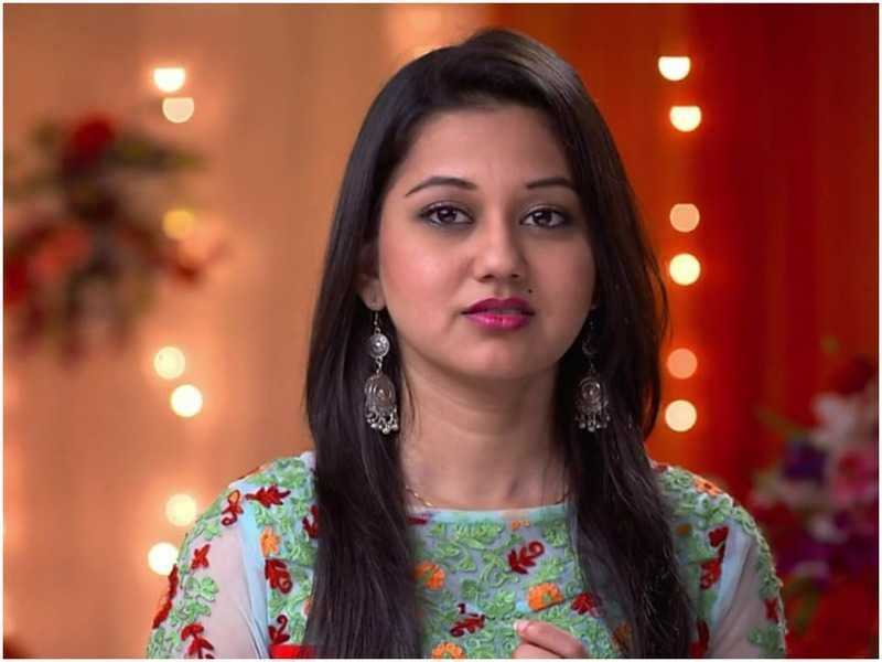 केतकी चितळेला फेसबुक पोस्ट भोवणार, ॲट्रॉसिटीचा गुन्हा दाखल