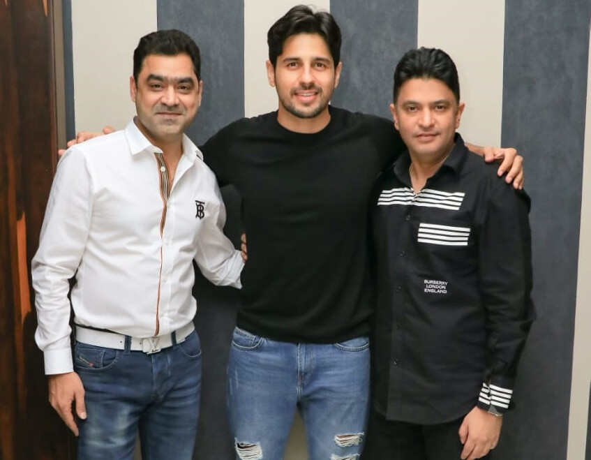 इस एक्शन-थ्रिलर फिल्म में सिद्धार्थ मल्होत्रा निभाएंगे डबल रोल