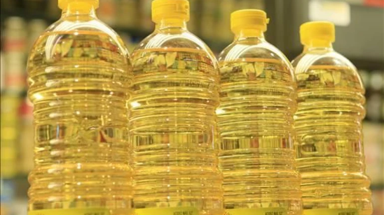 कोरोना व्हायरसचा खाद्यतेलाला फटका, तेलाचे दर कोसळले कोरोना व्हायरसचा खाद्यतेलाला फटका, तेलाचे दर कोसळले