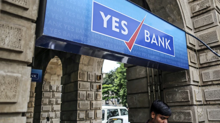 Yes Bank घोटाळा: राणा कपूरला ईडीचा दणका, लंडनमधील १२७ कोटींची संपत्ती जप्त Yes Bank घोटाळा: राणा कपूरला ईडीचा दणका, लंडनमधील १२७ कोटींची संपत्ती जप्त