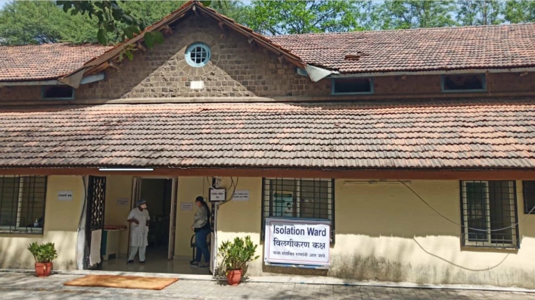 Coronavirus Updates: 'या' १० खाजगी रुग्णालयांमध्ये विलगीकरण कक्ष सुरू Coronavirus Updates: 'या' १० खाजगी रुग्णालयांमध्ये विलगीकरण कक्ष सुरू