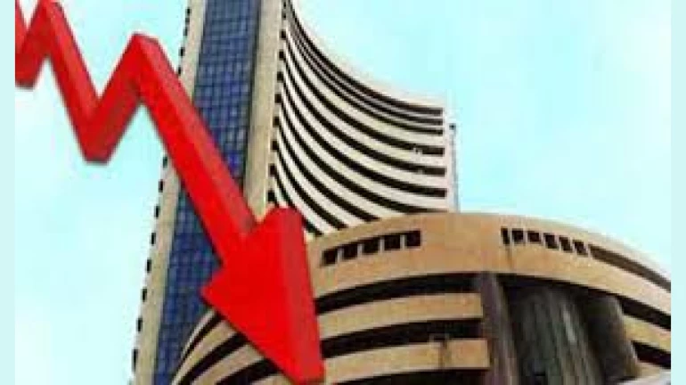 कोरोनाची सेन्सेक्सला लागण, तब्बल २४०० अंकांनी आपटला कोरोनाची सेन्सेक्सला लागण, तब्बल २४०० अंकांनी आपटला