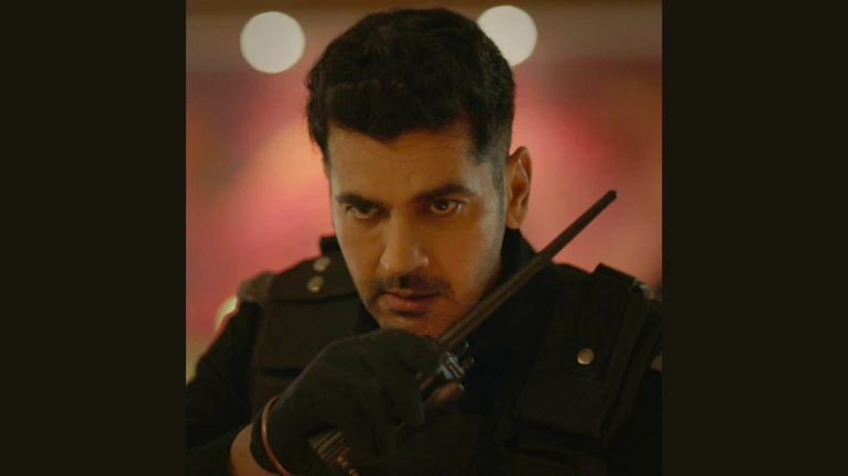 अर्जन बाजवा के साथ स्टेट ऑफ सीज: 26/11 की शूटिंग के वक्त हुआ था बड़ा हादसा अर्जन बाजवा के साथ स्टेट ऑफ सीज: 26/11 की शूटिंग के वक्त हुआ था बड़ा हादसा