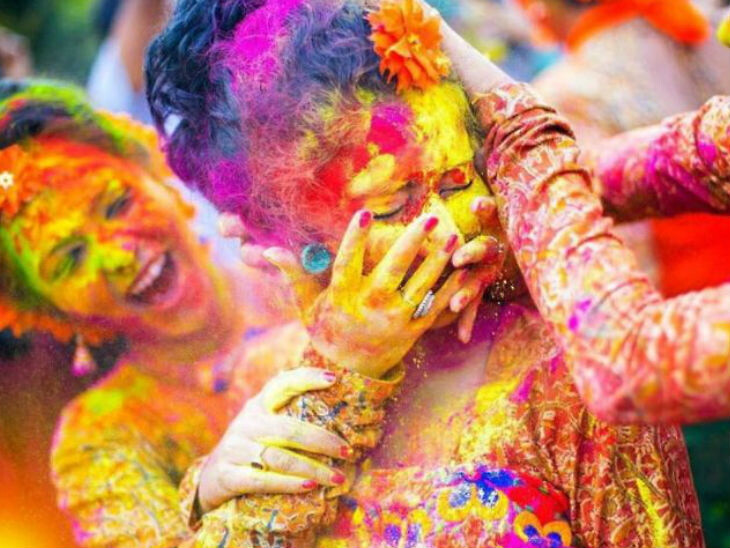 रंगपंचमी खेळण्यापूर्वी अशी घ्या केसांची आणि त्वचेची काळजी