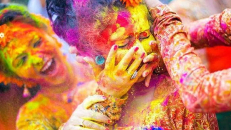 रंगपंचमी खेळण्यापूर्वी अशी घ्या केसांची आणि त्वचेची काळजी रंगपंचमी खेळण्यापूर्वी अशी घ्या केसांची आणि त्वचेची काळजी