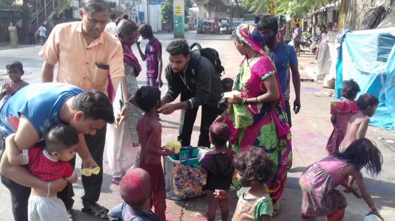 'होळी करा लहान, पोळी करा दान' उपक्रम सुपर हिट 'होळी करा लहान, पोळी करा दान' उपक्रम सुपर हिट