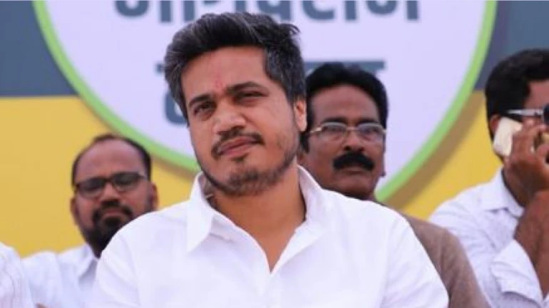 बबड्याची सिरियल बघण्यात वेळ घालवू नका, रोहीत पवारांचा शेलारांना टोला बबड्याची सिरियल बघण्यात वेळ घालवू नका, रोहीत पवारांचा शेलारांना टोला