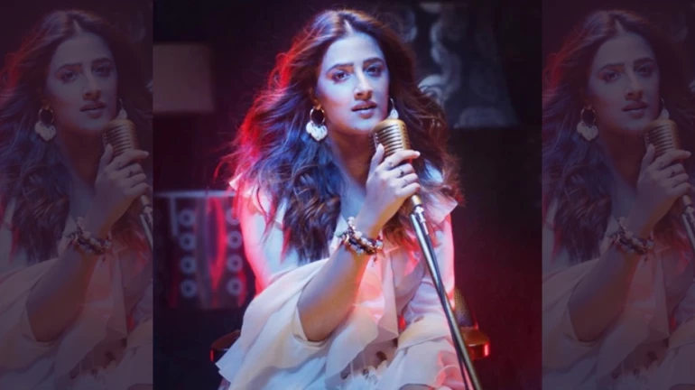 'फिलहाल' का अनप्लग्ड वर्जन नूपुर सेनन की आवाज में हुआ रिलीज 'फिलहाल' का अनप्लग्ड वर्जन नूपुर सेनन की आवाज में हुआ रिलीज