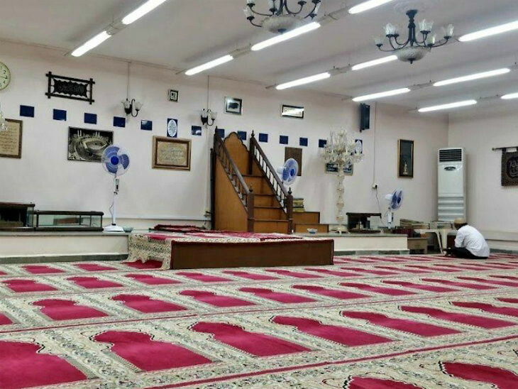 कोरोना वायरस को देखते हुए अलाना हाउस में नमाज बंद