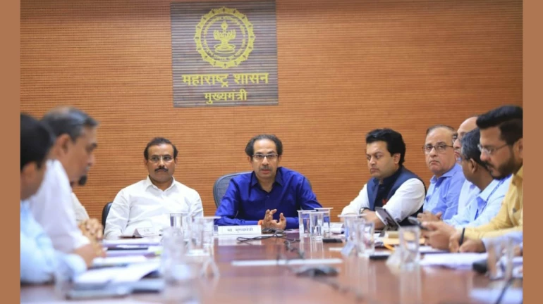 मुंबई और आसपास के इलाको में शुक्रवार रात से मॉल्स ,थियेटर बंद मुंबई और आसपास के इलाको में शुक्रवार रात से मॉल्स ,थियेटर बंद