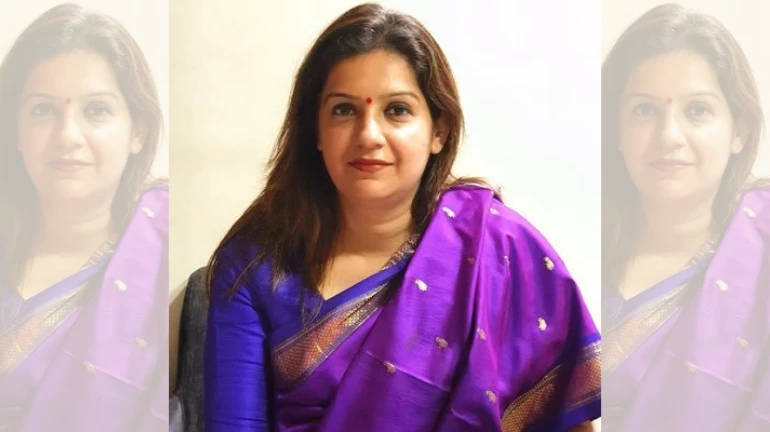 प्रियंका चतुर्वेदी यांना लागलेल्या लाॅटरीमागची शिवसेनेची स्ट्रॅटर्जी! प्रियंका चतुर्वेदी यांना लागलेल्या लाॅटरीमागची शिवसेनेची स्ट्रॅटर्जी!