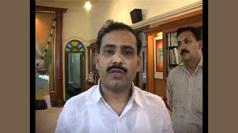 Corona virus :...तर कोरोनाग्रस्त रुग्णांना स्थानबद्ध करणार- राजेश टोपे Corona virus :...तर कोरोनाग्रस्त रुग्णांना स्थानबद्ध करणार- राजेश टोपे