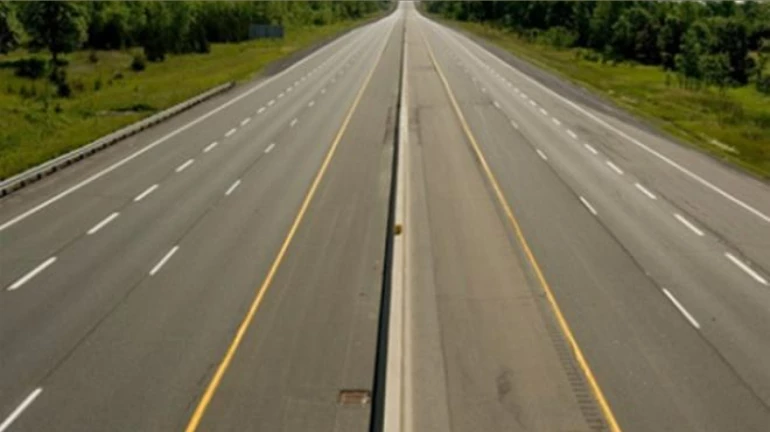 मुंबई-गोवा महामार्गावरून प्रवास करणाऱ्यांसाठी महत्त्वाची बातमी मुंबई-गोवा महामार्गावरून प्रवास करणाऱ्यांसाठी महत्त्वाची बातमी