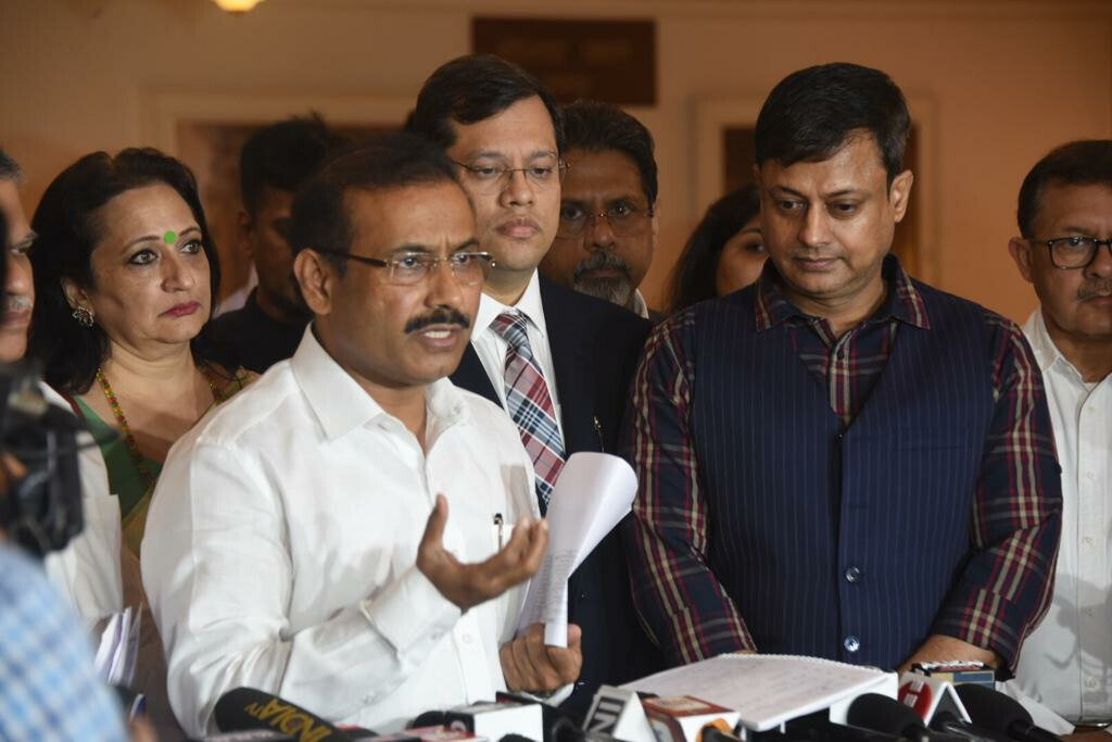 राज्यातील खासगी कंपन्या बंद ठेवणार, सरकारसोबतच्या बैठकीत निर्णय