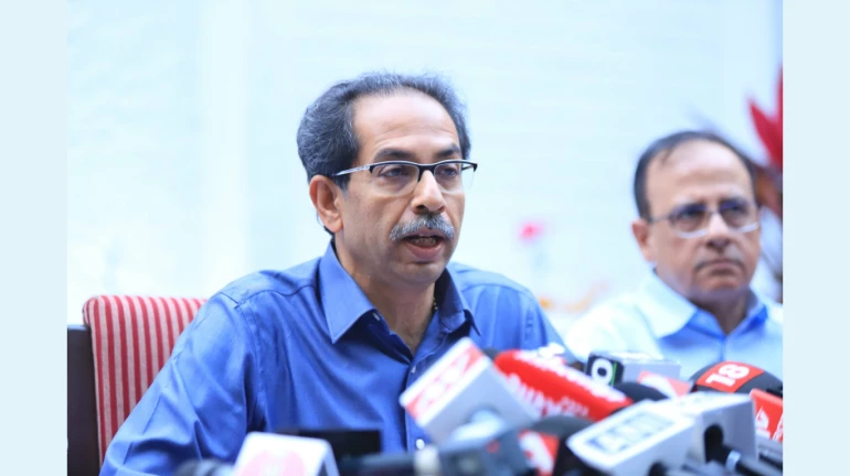 coronavirus update: ‘ती’ निघाली अफवा, सरकारी कार्यालय, लोकल ट्रेन सुरूच राहणार- मुख्यमंत्री उद्धव ठाकरे coronavirus update: ‘ती’ निघाली अफवा, सरकारी कार्यालय, लोकल ट्रेन सुरूच राहणार- मुख्यमंत्री उद्धव ठाकरे