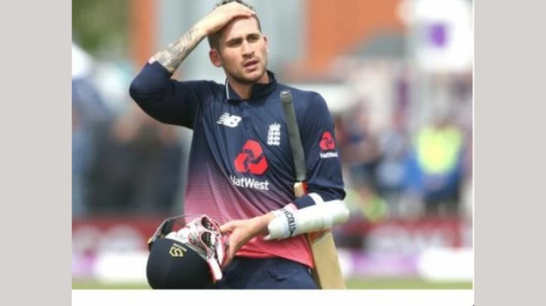 इंग्लंडच्या सलामीवीर फलंदाजाला झाला कोरोना इंग्लंडच्या सलामीवीर फलंदाजाला झाला कोरोना