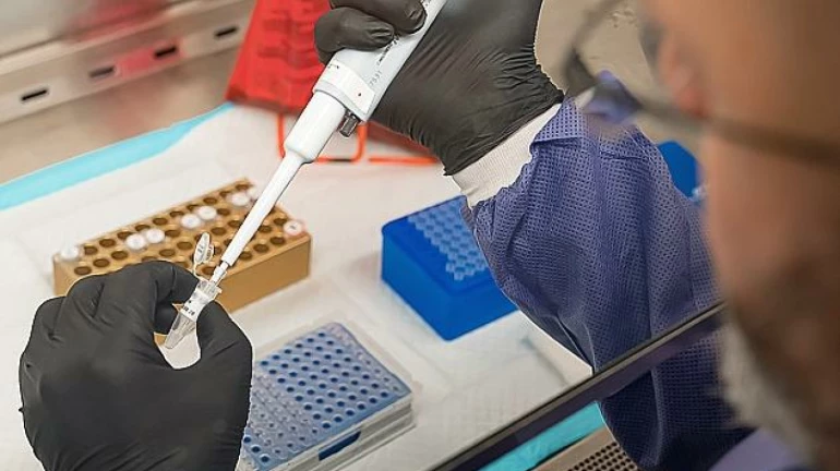 कोरोनाची रक्त चाचणी होत नाही, तर... कोरोनाची रक्त चाचणी होत नाही, तर...