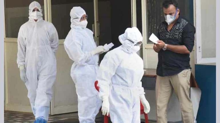 OMG : एक ही परिवार के 12 सदस्यों की रिपोर्ट आई कोरोना पॉजिटिव OMG : एक ही परिवार के 12 सदस्यों की रिपोर्ट आई कोरोना पॉजिटिव