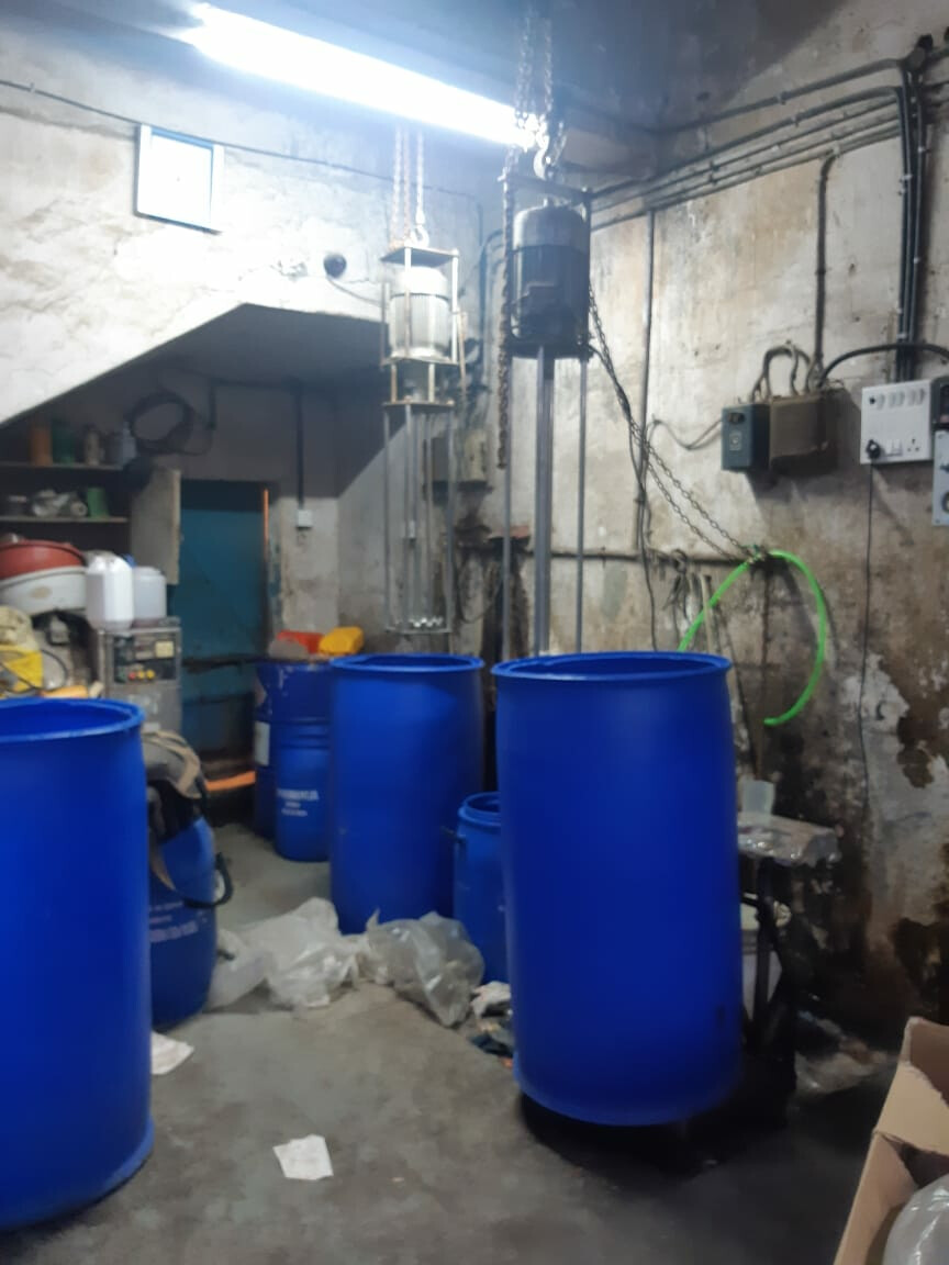 Corona virus : मुंबईतून एक कोटींचं सॅनिटायझर जप्त