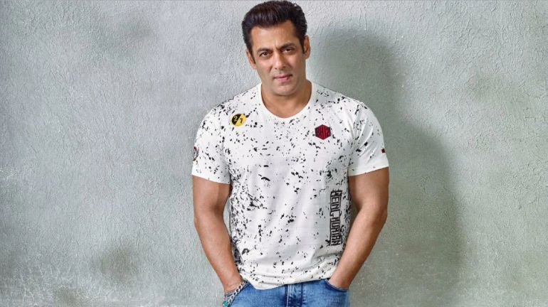 १६ हजार मजुरांच्या पाठिशी भाईजान, 'अशी' केली आर्थिक मदत १६ हजार मजुरांच्या पाठिशी भाईजान, 'अशी' केली आर्थिक मदत