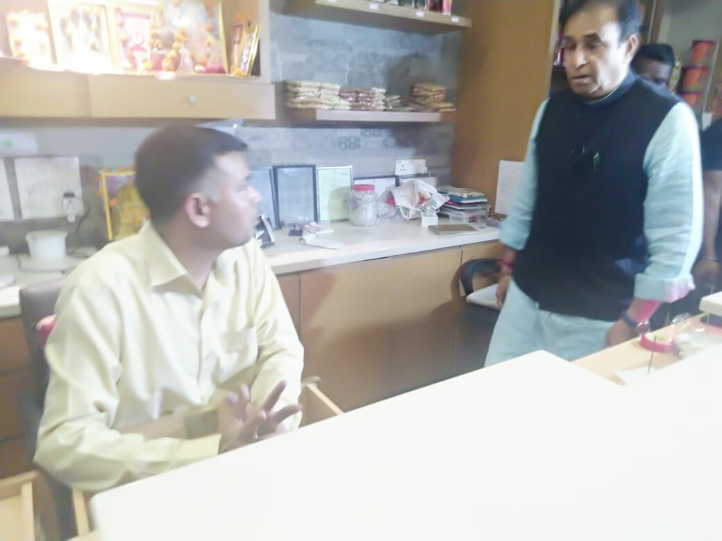 दुकान खोलने वाले दुकानदारों पर होगी कार्रवाई - गृह मंत्री