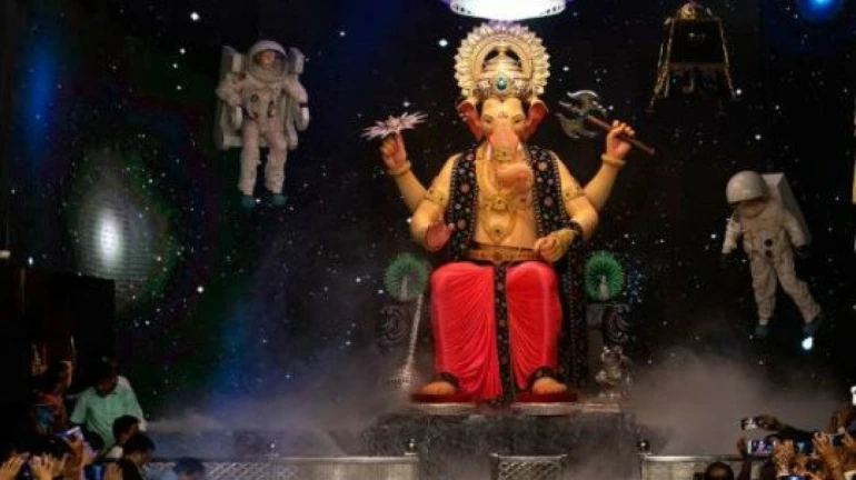 लालबागचा राजा मंडळाकडून 'हायजेनिक' रक्तदान शिबिराचं आयोजन लालबागचा राजा मंडळाकडून 'हायजेनिक' रक्तदान शिबिराचं आयोजन