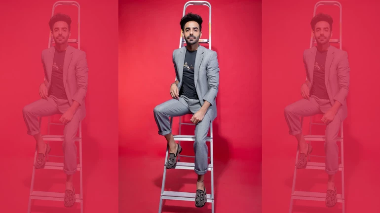 कोरोना वायरस के बीच अपारशक्ति खुराना ने शुरू की मज़ेदार ऑनलाइन अंताक्षरी, इन सितारों ने भी दिया साथ कोरोना वायरस के बीच अपारशक्ति खुराना ने शुरू की मज़ेदार ऑनलाइन अंताक्षरी, इन सितारों ने भी दिया साथ