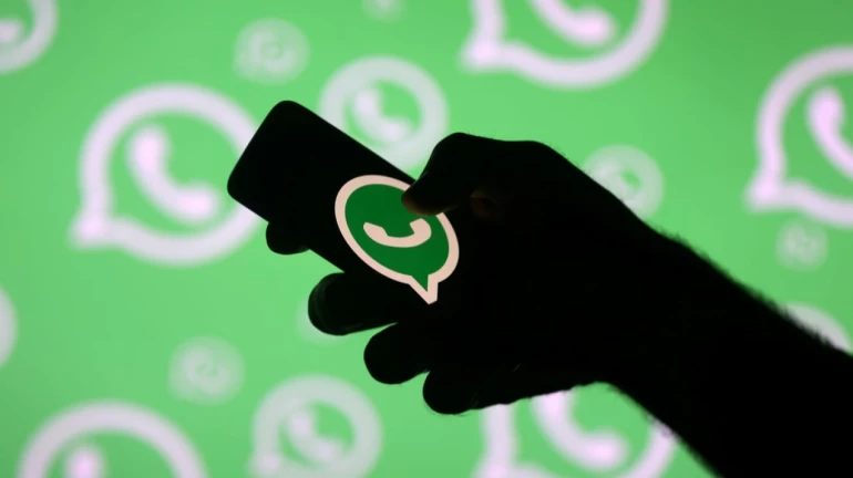 Coronavirus Pandemic: Mumbai Commissioner busts fake message circulating on WhatsApp Coronavirus Pandemic: Mumbai Commissioner busts fake message circulating on WhatsApp