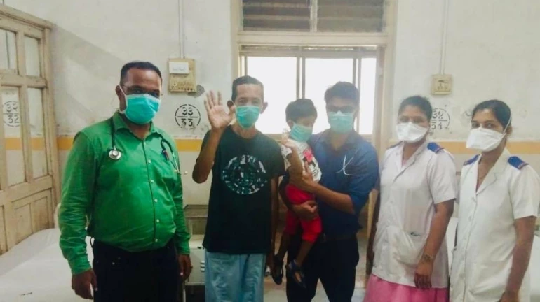 Coronavirus Pandemic: Eight patients discharged from Kasturba Hospital; BMC says 'Goodbyes Are Good Too' Coronavirus Pandemic: Eight patients discharged from Kasturba Hospital; BMC says 'Goodbyes Are Good Too'