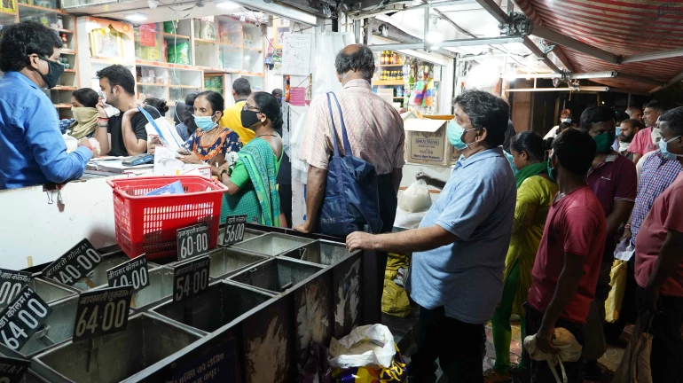 Mumbai Police encourages home delivery of essential goods; Said to be in talks with e-commerce and retail stores Mumbai Police encourages home delivery of essential goods; Said to be in talks with e-commerce and retail stores