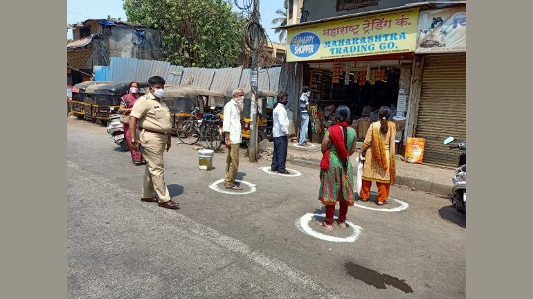 मुंबई: COVID-19 मानदंडों का उल्लंघन करने वालों के खिलाफ कार्रवाई में 84% की गिरावट मुंबई: COVID-19 मानदंडों का उल्लंघन करने वालों के खिलाफ कार्रवाई में 84% की गिरावट