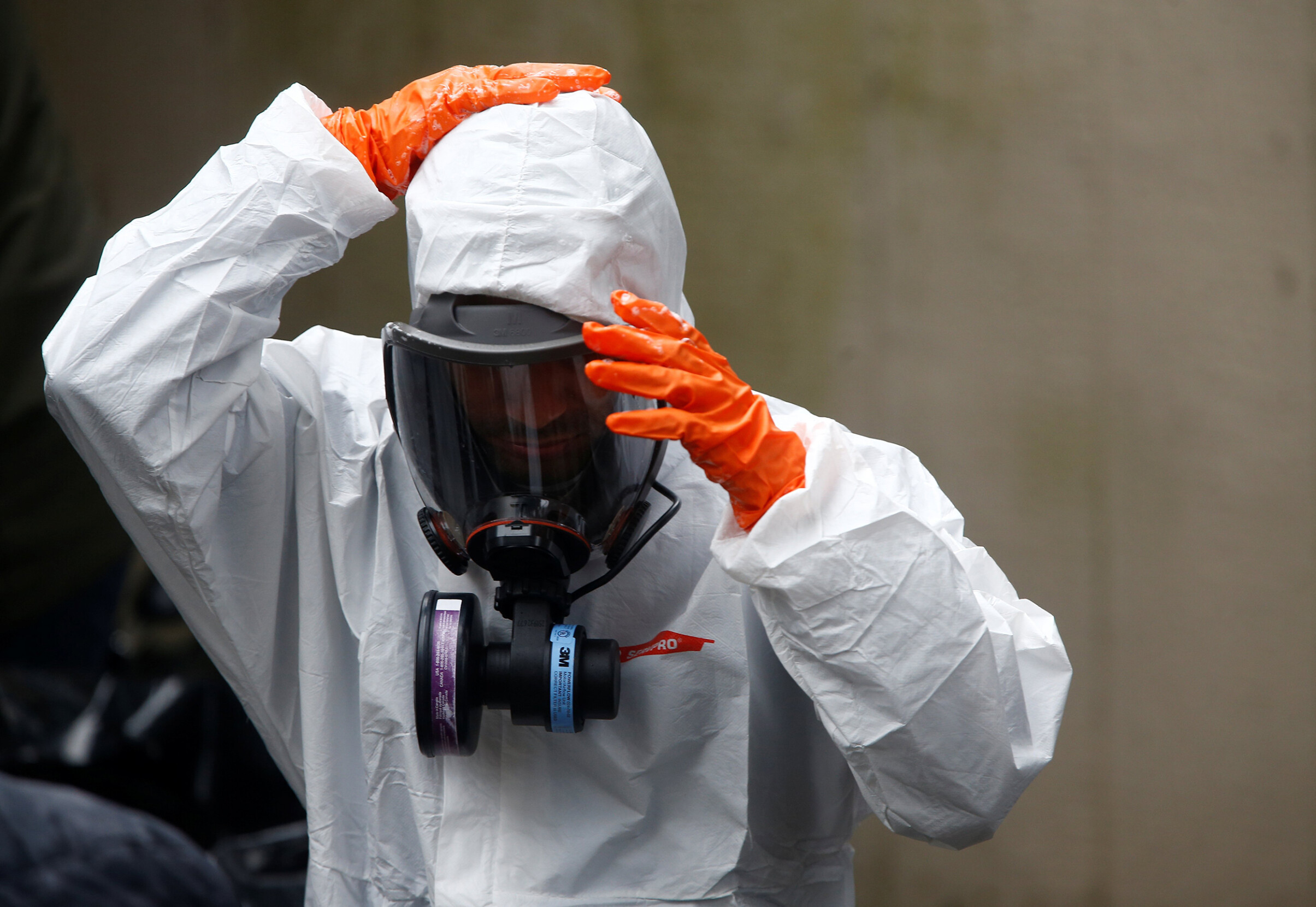 Coronavirus update: भारत बनवणार ‘हजमत सूट’, कोरोनापासून बचावाचं कवच!