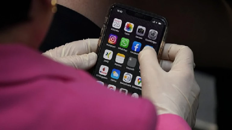 सरकार लवकरच आणणार 'कोरोना कवच' अॅप सरकार लवकरच आणणार 'कोरोना कवच' अॅप