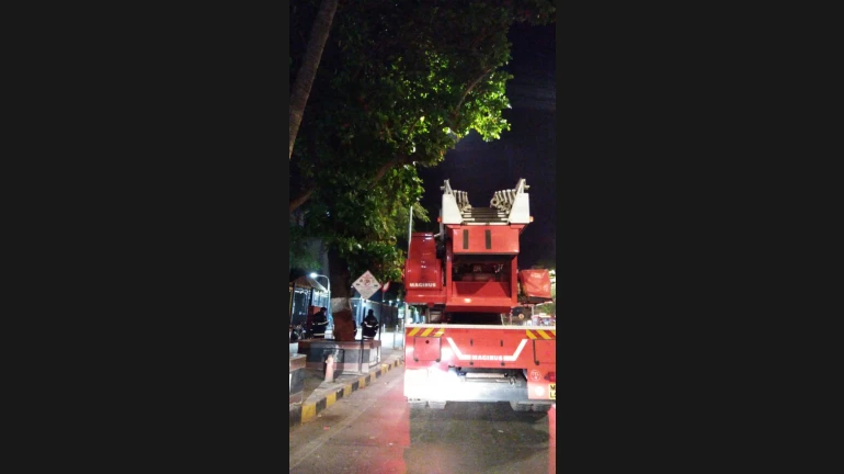 मंत्रालयाच्या चौथ्या मजल्यावर लागली आग मंत्रालयाच्या चौथ्या मजल्यावर लागली आग