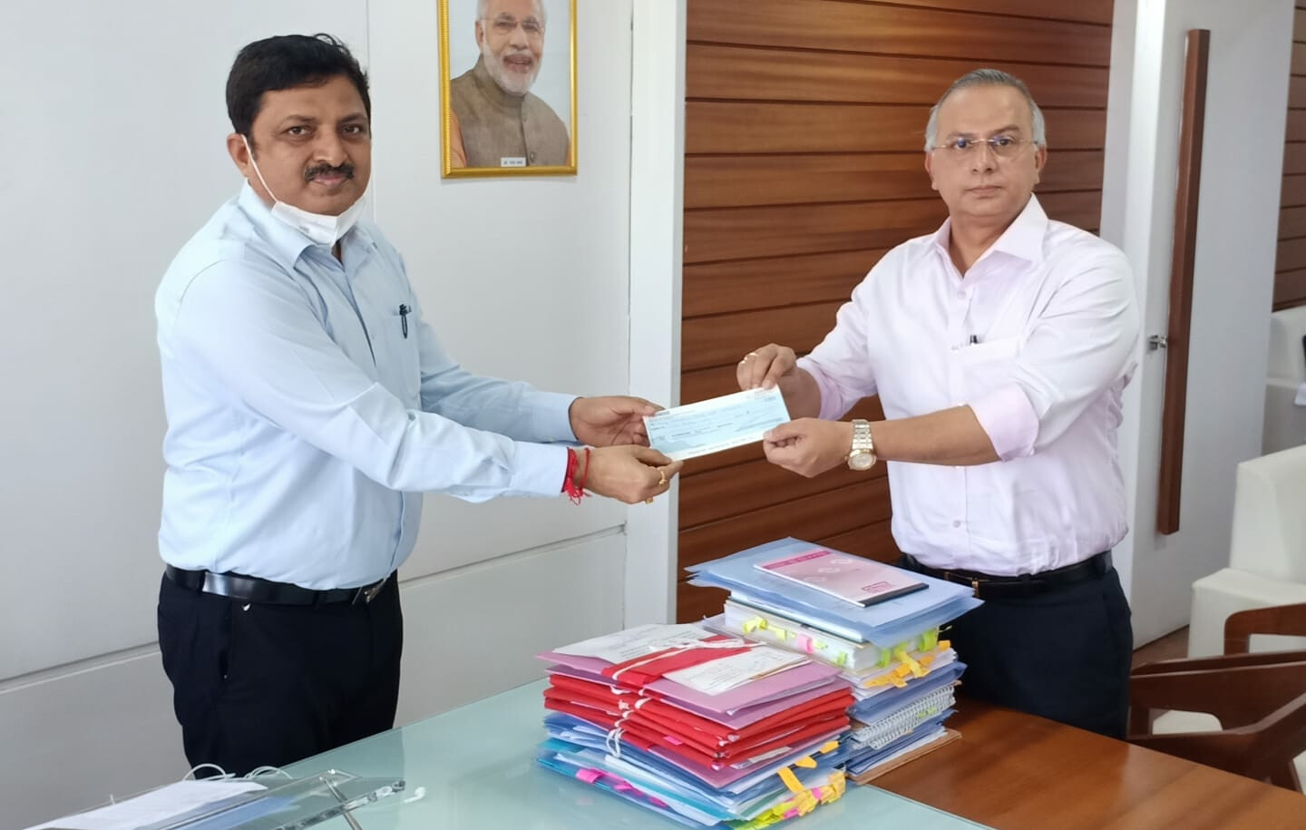 मनसेच्या माजी आमदाराची कोरोनाग्रस्तांना १० लाखांची मदत